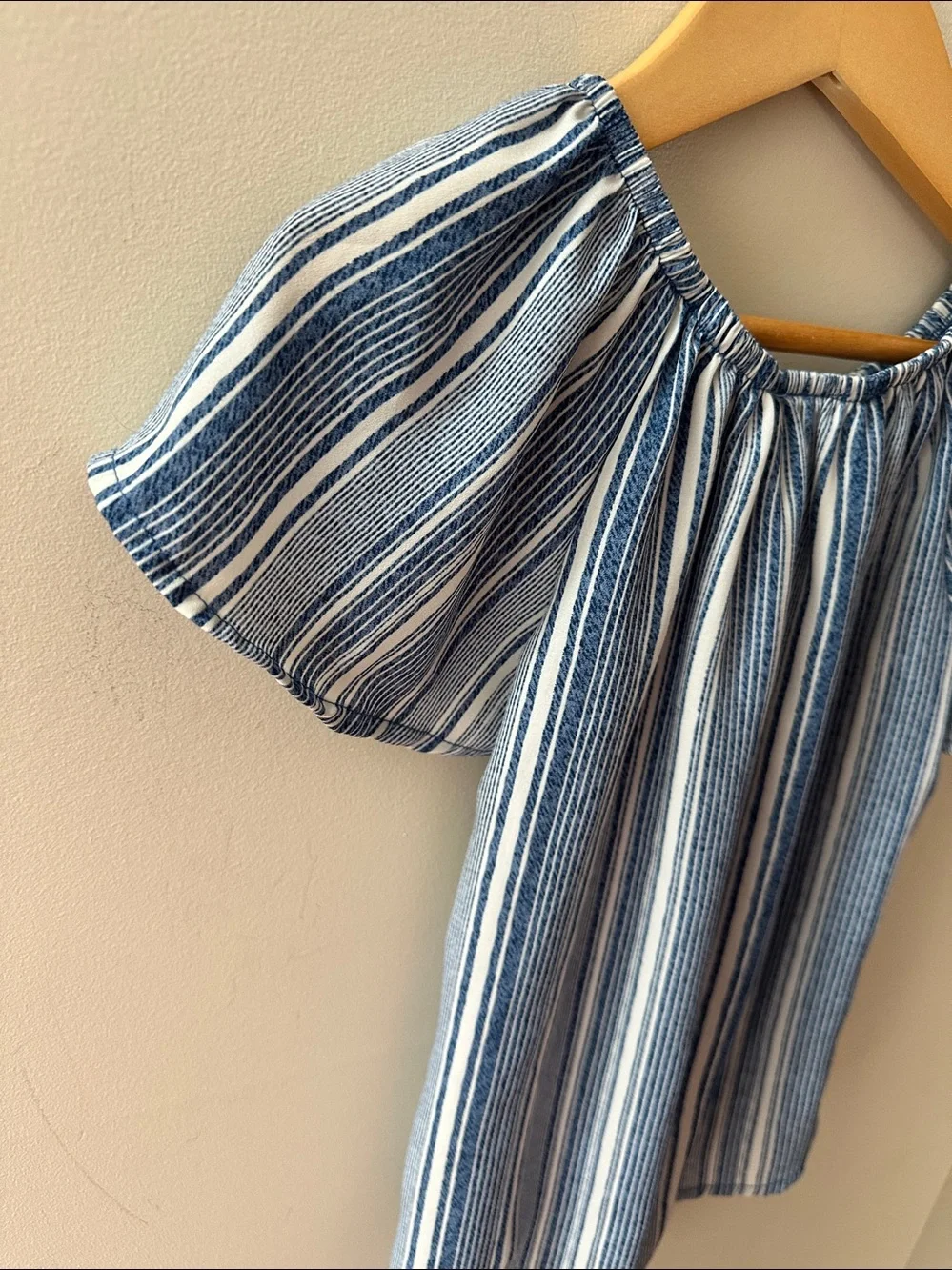 8/$25 Jenna & Jessie Striped Blue Tie-Front Off-Shoulder Women's Top